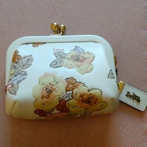 Coach Kiss Lock Coin Purse